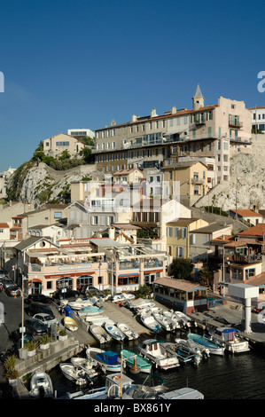 Vallon des Auffes e il piccolo porto di pesca, lungo la Corniche, Marsiglia o Marsiglia Provenza, Francia Foto Stock