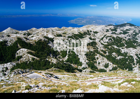 Il modo di montagna nel parco naturale di Bikovo - Croazia Foto Stock