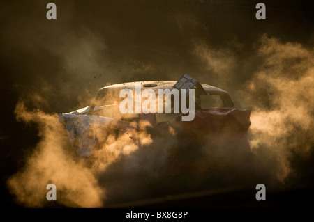 Vecchia Rolls Royce dopo la concorrenza in una gara banger Foto Stock