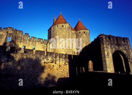 Porta Narbonense, Porte Narbonnaise, fortezza militare, Cataro guerre crociate albigese, La Cite, città di Carcassonne, Languedoc-Roussillon, Francia Foto Stock