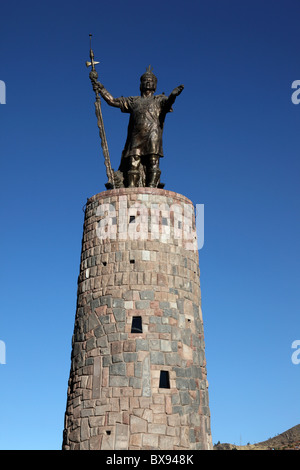 Monumento alla inca Pachacuti Inca Yupanqui o Pachacutec , Cusco, Perù Foto Stock