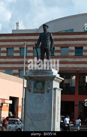 Kingstown mercato e la prima guerra mondiale 1 monumento commemorativo statua, St. Vincent e Grenadine. Foto Stock