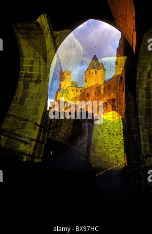 Porta Narbonense, Porte Narbonnaise, fortezza militare, Cataro guerre crociate albigese, La Cite, città di Carcassonne, Languedoc-Roussillon, Francia Foto Stock