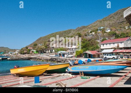 Barche da pesca a Friendship Bay, Bequia, St. Vincent e Grenadine. Foto Stock