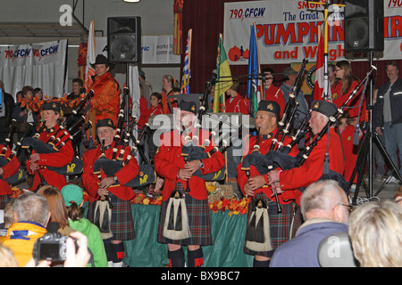 Highland band in Smokey Lago, Alberta, Canada Foto Stock