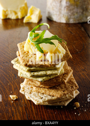 Inglese il formaggio Cheddar e biscotti stock foto Foto Stock