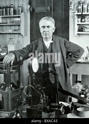 Ritratto di Thomas Alva Edison o Thomas Edison (1847-1931) inventore americano, scienziato & uomo d'affari Foto Stock