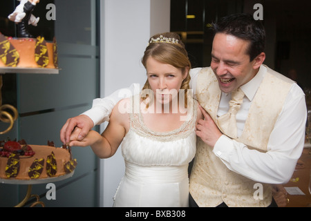 Sposa e lo Sposo scatti da un matrimonio spagnolo. Bella serie di foto dei momenti chiave. Foto Stock