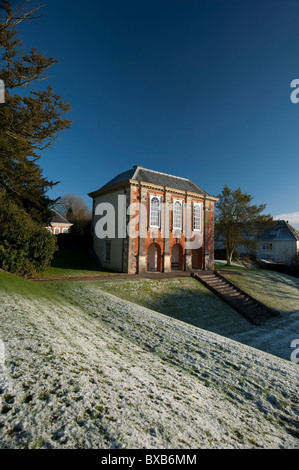 La biblioteca, con l'Orangery in background, Stevenstone, vicino grande Torrington, Devon, Inghilterra, Regno Unito Foto Stock