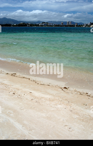 Ilot Canard (duck island), appena fuori da Noumea Anse Vata, Nuova Caledonia Foto Stock