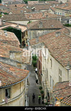 Roof top view, tetti in tegole rosse, St Emilion, Bordeaux, Francia, Europa Foto Stock