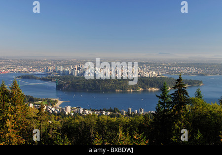 Vancouver con Ponte Lions Gate e il Parco Stanley, Canada Foto Stock