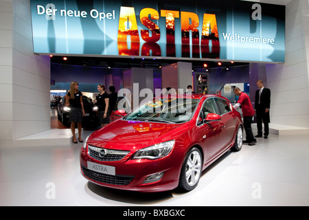 Presentazione della nuova Opel Astra auto presso il 63. Internationale Automobilausstellung International Motor Show IAA 2009 in Foto Stock