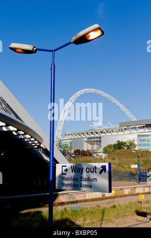 Europa, Regno Unito, Inghilterra, Londra, Stadio di Wembley e la stazione 2010 Foto Stock