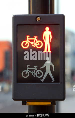 Attraversamento pedonale a Liverpool, Regno Unito Foto Stock