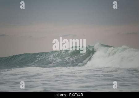 Seascape lungo Mal Pais costa in San Jose Costa Rica Foto Stock