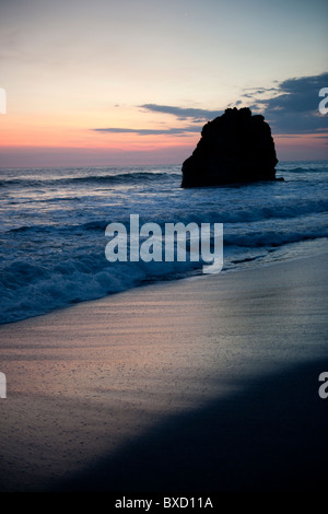 Seascape lungo Mal Pais costa in San Jose Costa Rica Foto Stock