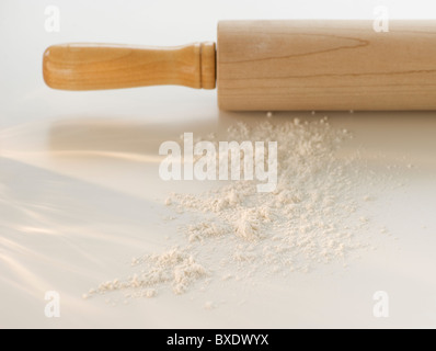 Perno di rotolamento e la farina Foto Stock