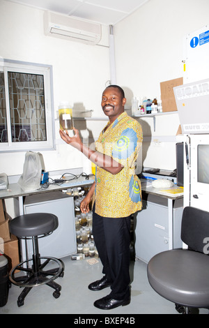 Laboratorio di virus di Yaoundé Camerun Africa Foto Stock