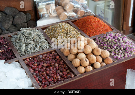 Il piccante souk nel quartiere di Deira Dubai Foto Stock