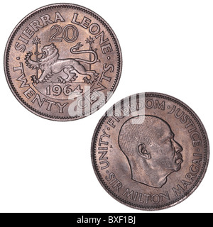 Moneta da 20 cent della Sierra Leone (1964). Il contrario è caratterizzato da un passante leone. L'obverse presenta un ritratto di Sir Milton Margai (1895-1964) Foto Stock