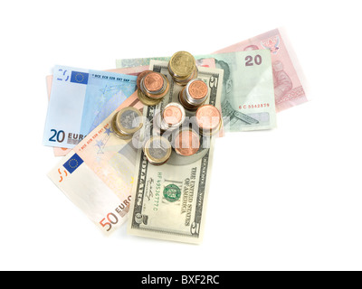 Varie valute di denaro su sfondo bianco, alta angolazione, utile per finanziarie economia e temi Foto Stock