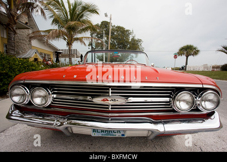 Red Chevrolet Impala convertible automobile, Anna Maria Island, Florida Sunshine State, Stati Uniti d'America Foto Stock
