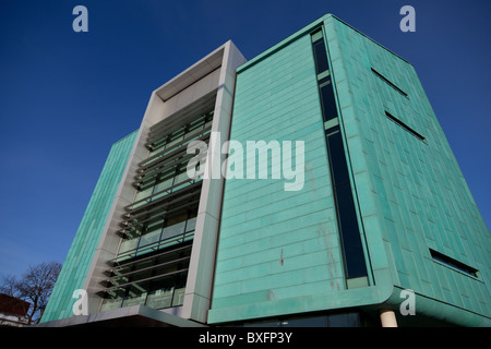 L'Università di Sheffield Informazioni Commons è un nuovissimo edificio futuristico pettinare le più recenti risorse IT con una libreria Foto Stock