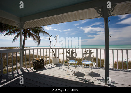 Litorale e la spiaggia dal ponte della casa vacanza, Anna Maria Island, Florida Foto Stock