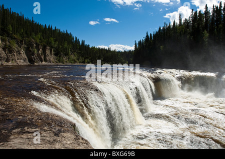 Sambaa DEH Falls, Sambaa DEH Falls sul Trout River Territorial Park, Northwest Territories, Canada. (SIGNOR). Foto Stock