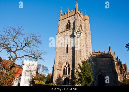 St Nicholas Chiesa Parrocchiale nella città mercato di Alcester, Warwickshire, Regno Unito Foto Stock