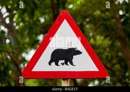 Sun bear avvertenza-sign - provincia di Kandal, Cambogia Foto Stock