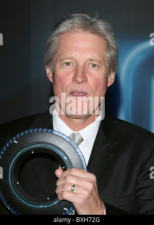 BRUCE BOXLEITNER TRON LEGACY: PREMIERE MONDIALE HOLLYWOOD Los Angeles California USA 11 Dicembre 2010 Foto Stock