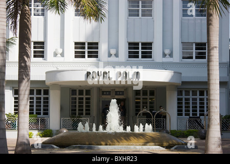 Architettura Art deco al Royal Palm Hotel, Collins Avenue, a South Beach, Miami, Florida, Stati Uniti d'America Foto Stock