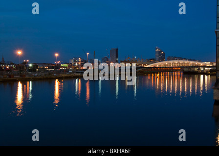 Heron Quays notte a Canary Wharf e Isle of Dogs, Tower Hamlets, East London REGNO UNITO Foto Stock