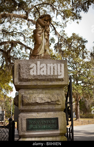 Porta alla storica cimitero Bonaventura a Savannah, Georgia, Stati Uniti d'America. Foto Stock