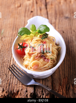 La pasta italiana La cucina del piatto - Spaghetti alla carbonara Foto Stock