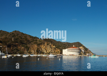 Avalon, Isola di Santa Catalina, CALIFORNIA, STATI UNITI D'AMERICA Avalon's Harbor, Isola di Santa Catalina, California, Stati Uniti d'America. Foto Dic 2010. Foto Stock