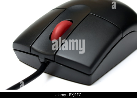 Parte di nero il mouse del computer isolato su bianco Foto Stock