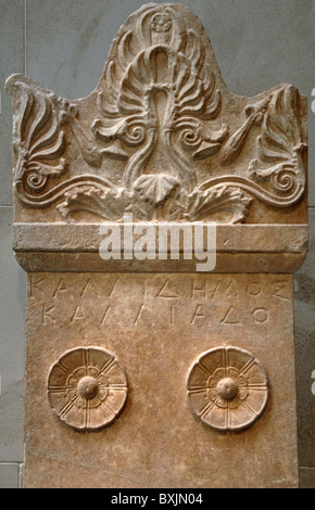 Parte superiore della stele di marmo (grave marker) di Kallidemos. Data ca. 350-325 A.C. Metropolitan Museum of Art. New York. Foto Stock