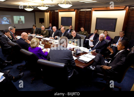 Il presidente Barack Obama incontra con il suo team di sicurezza nazionale per i suoi regolari incontri mensili Foto Stock