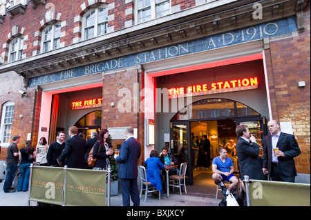 La stazione dei vigili del fuoco pub di Waterloo, London, England, Regno Unito Foto Stock