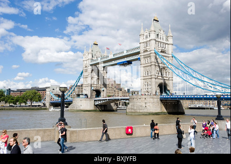 Il Tower Bridge di Londra, Inghilterra, Regno Unito Foto Stock