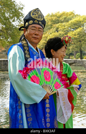 Il coreano l uomo e la donna in abito tradizionale, Corea del Sud Foto Stock