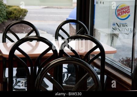 Interno di Burger King e un ristorante fast food Foto Stock