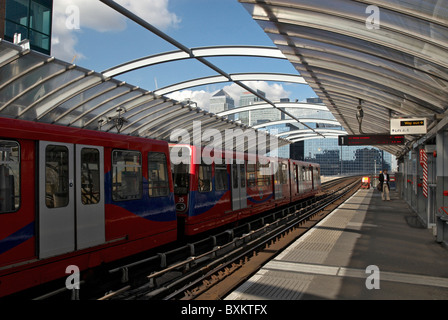 Crossharbor DLR station Docklands East London Regno Unito Foto Stock