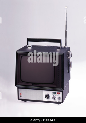 Televisione / trasmissione, TV, TV Set National TR-93 2B, Made by Matsushita Electric, Japan, 1968, Additional-Rights-Clearences-Not available Foto Stock