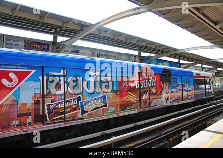 Lo Skytrain BTS Siam Stazione Centrale, Pathum Distretto Wan, Bangkok, Thailandia Foto Stock