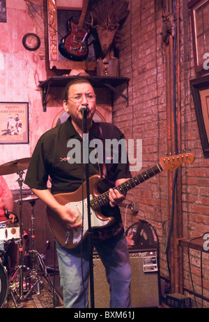 Beale Street Blues Hall juke joint, bar, luogo in cui ascoltare musica, blues band guitar player Foto Stock