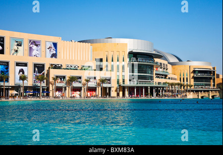 Il Dubai Mall nel centro cittadino di Dubai, Emirati Arabi Uniti, Emirati arabi uniti inaugurato nel novembre 2008 Foto Stock